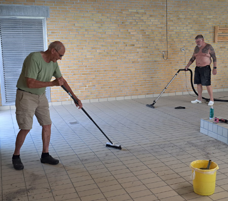 20250702_Rengoering_efter_fugeoptagning_1